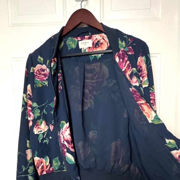 Everly Floral Bomber Jacket, EUC, Lined, Size Medium - Picture 5 of 8